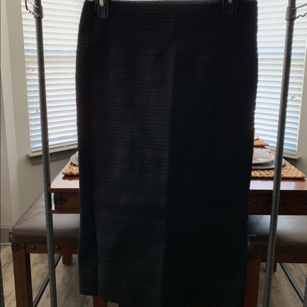 7th Ave., New York and Company size small skirt